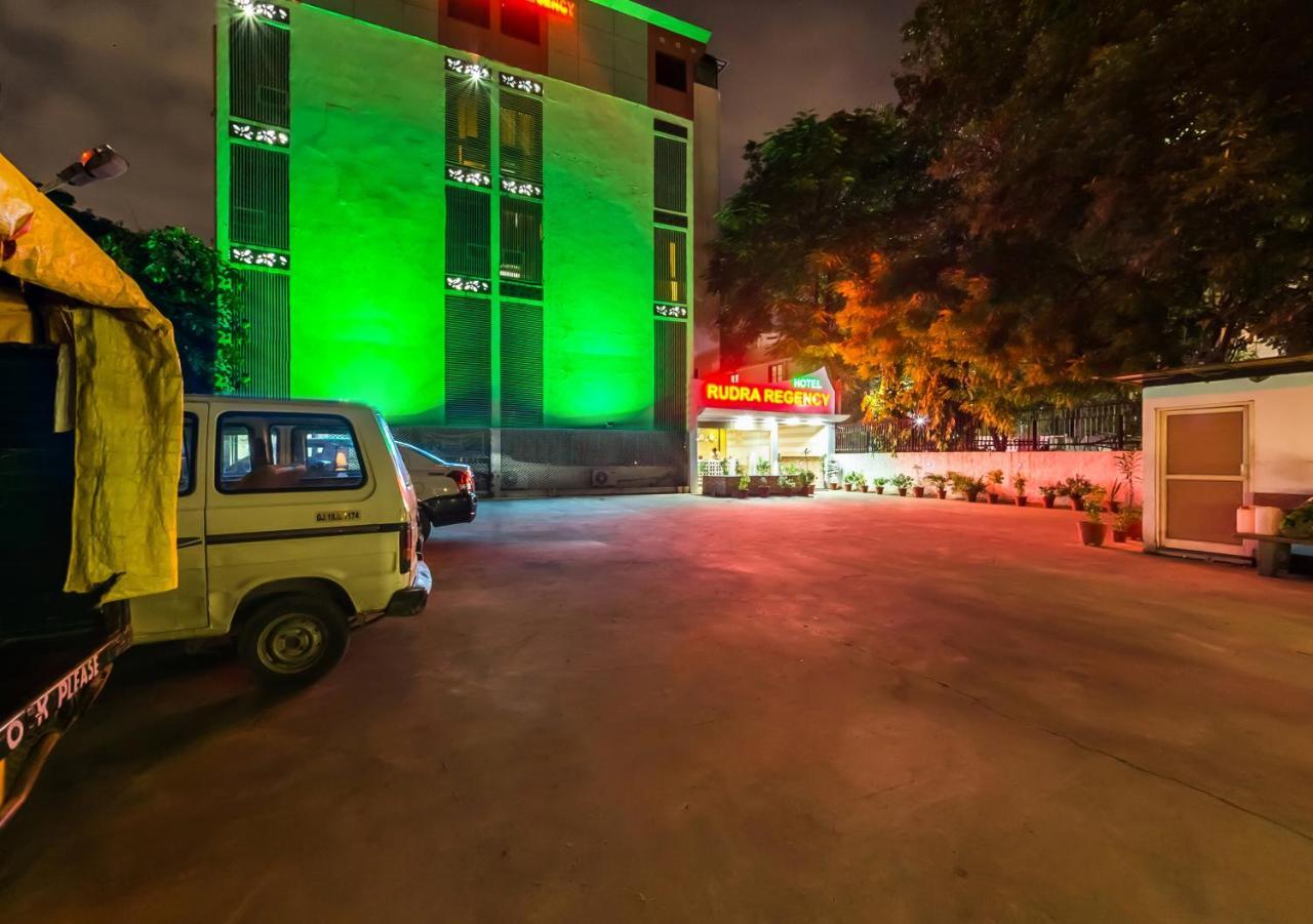 Hotel Rudra Regency Ahmedabad Exterior photo