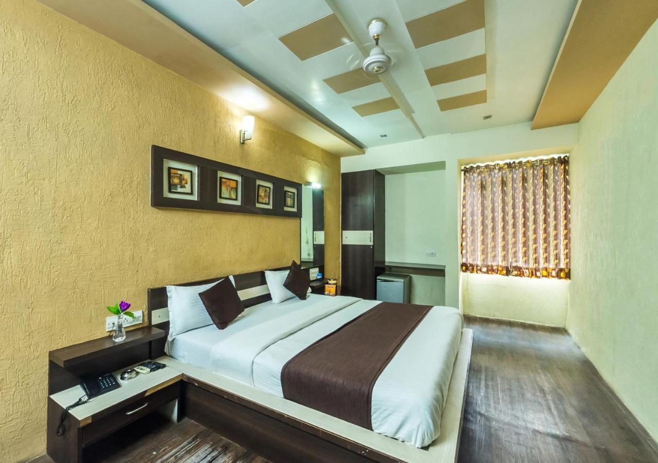Hotel Rudra Regency Ahmedabad Exterior photo