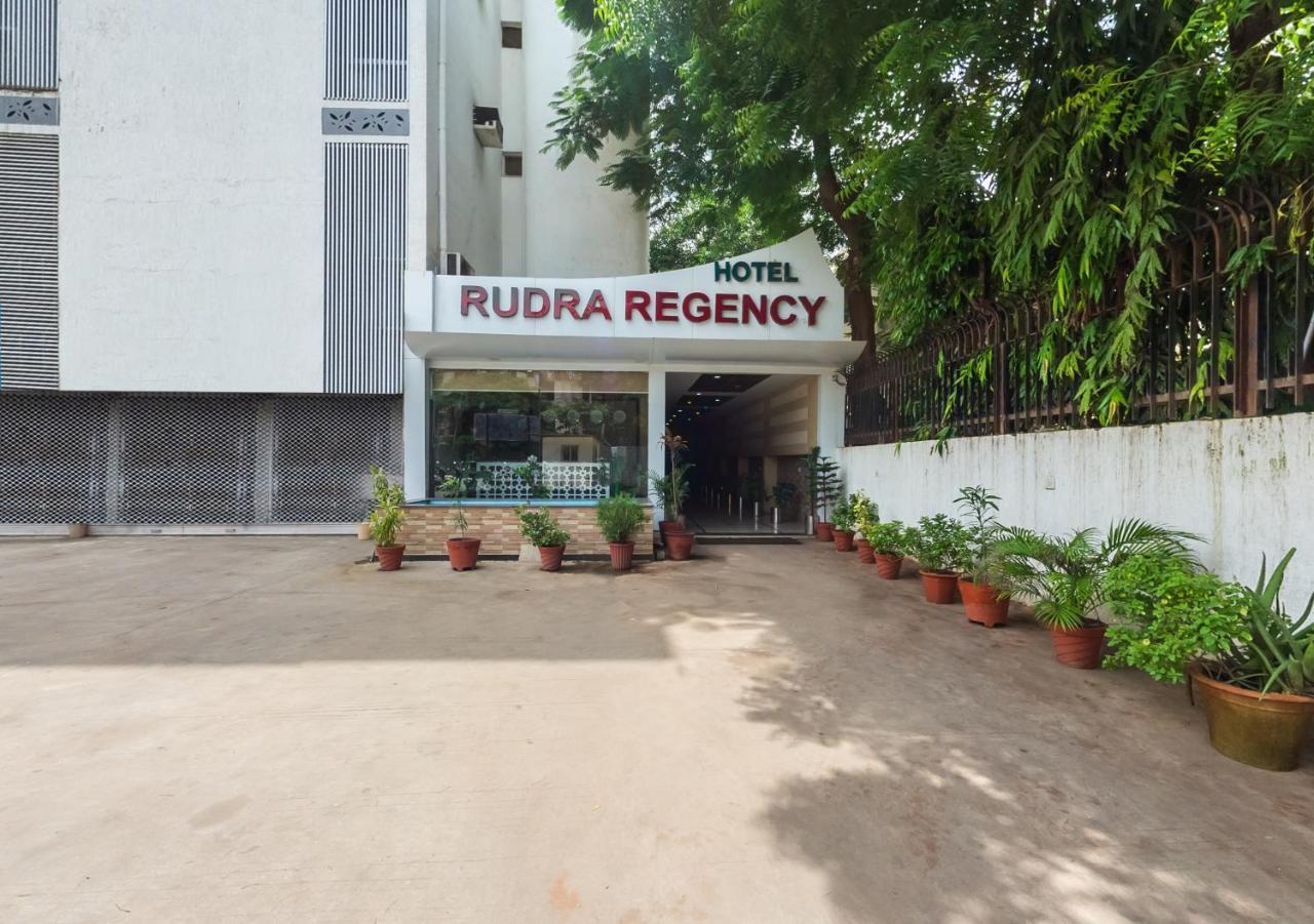 Hotel Rudra Regency Ahmedabad Exterior photo